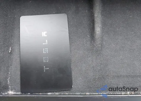 2021 Tesla Model S Plaid Tri Motor All-Wheel Drive z USA, uszkodzony, nr VIN 5YJSA1E68MF453413